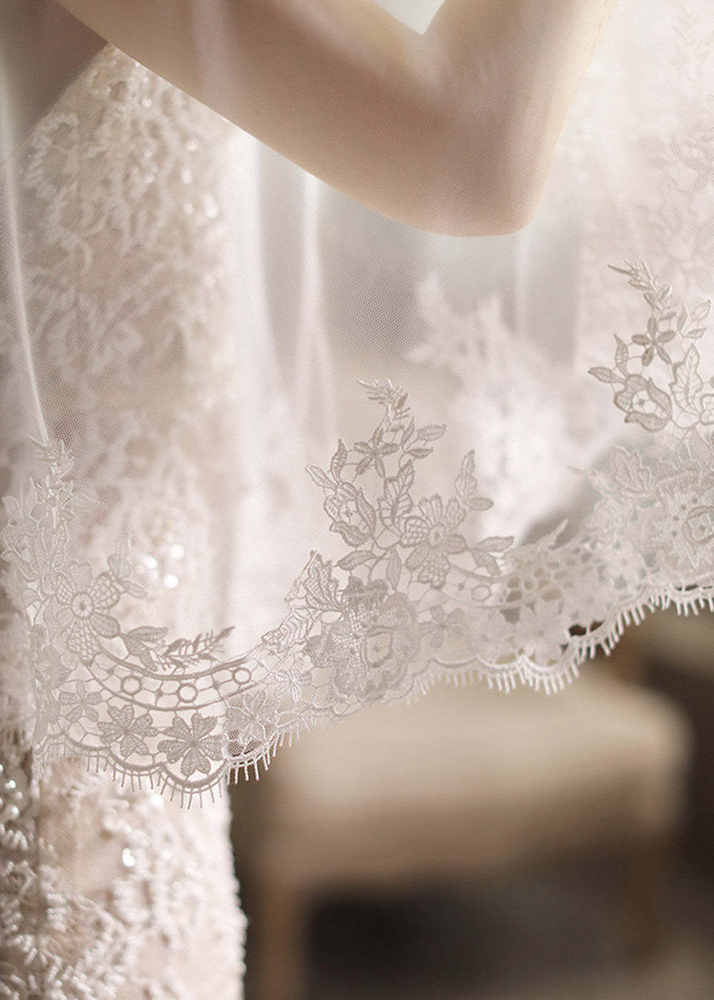 Two-tier Lace Applique Edge Tulle Waltz Bridal Veils