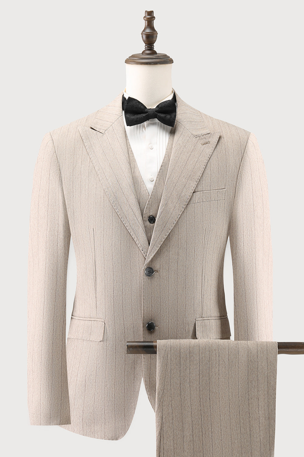 Leely Men Ivory Homecoming Suits Peak Lapel Pinstripe Single Breasted 3 Piece Homecoming Suits