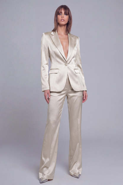 Fuchsia Satin Peak Lapel Women Suits with Long Sleeves