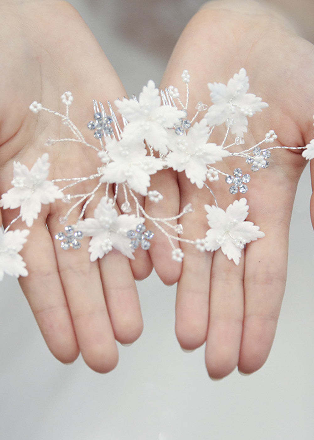 Ladies Frosted Flower With Rhinestone Combs