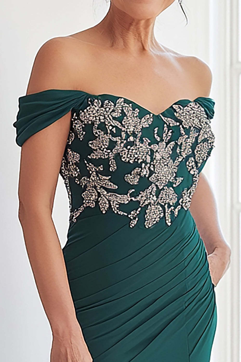 Dark Green Sheath Off The Shoulder Applique Mother of the Bride Dress