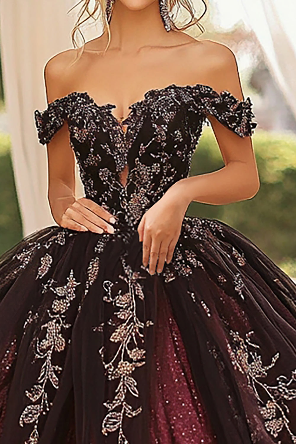 Burgundy Black Tulle Ball Gown Appliqued Strapless Quinceanera Dress