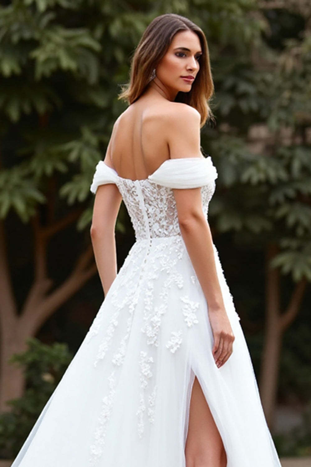Tulle Ball Gown White Sweep Train Wedding Dress with Slit