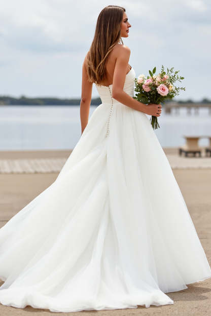 Sweetheart White Tulle Ball Gown Sweep Train Wedding Dress