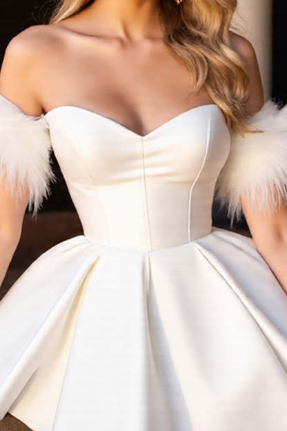 White Corset Sweetheart A Line Short Homecoming Dress with Feathers