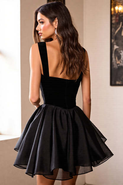 Sweetheart Black A Line Satin Short Homecoming Dress