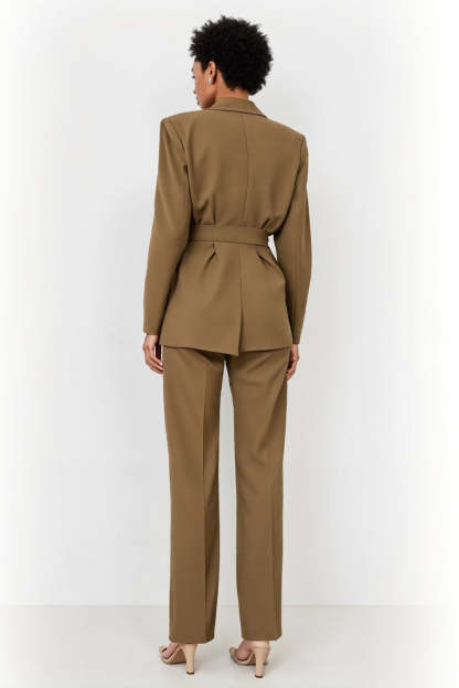 Brown 2 Piece Peak Lapel Satin Long Sleeves Business Suits with Bow