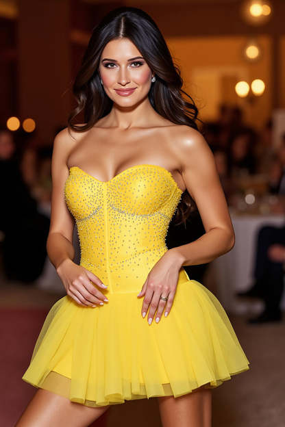 Leely Women Sparkly Yellow Sweetheart Short Homecoming Dress with Beading Strapless Tulle A Line Sleeveless Cocktail Dress