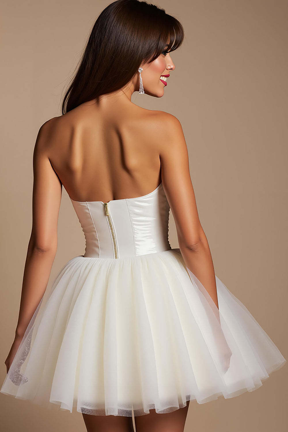 Short White Sweetheart A Line Tulle Homecoming Dress