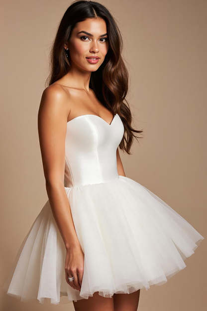 Short White Sweetheart A Line Tulle Homecoming Dress
