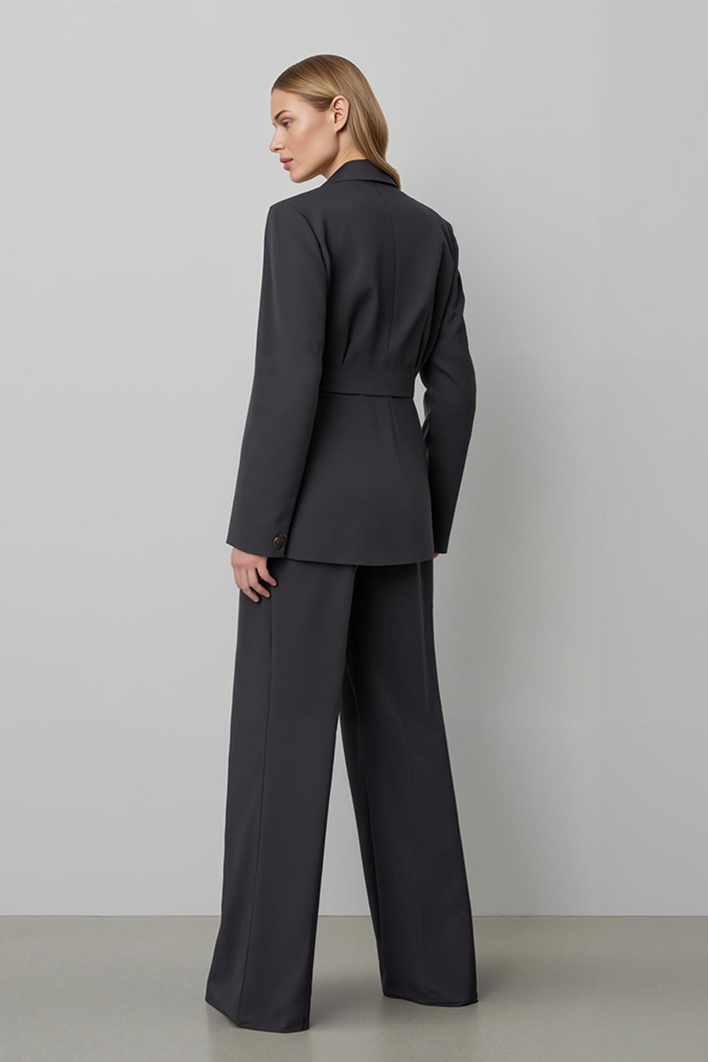 Dark Grey Peak Lapel 2 Piece Double Breasted Business Suits