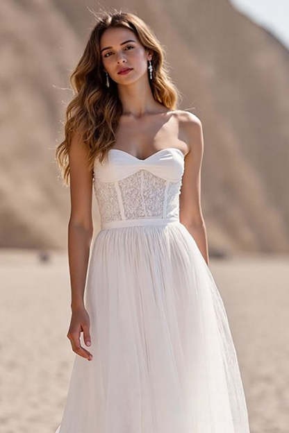 Ivory Corset Tulle Sweetheart Sweep Train Wedding Dress with Lace