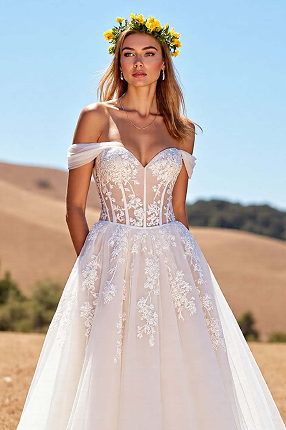 Tulle Ivory Corset A-Line Sweep Train Wedding Dress with Lace