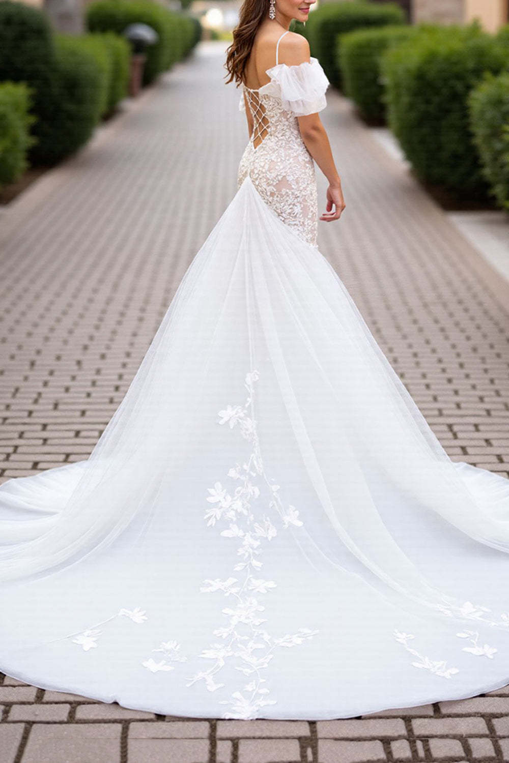 Tulle Ivory Cold Shoulder Mermaid Sweep Train Wedding Dress with Lace