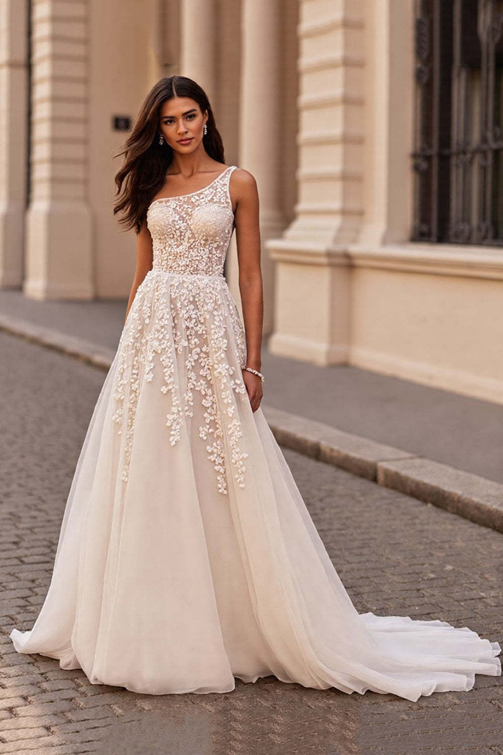Leely Women Ivory One Shoulder Sweep Train Wedding Dress A Line Chiffon Bridal Dress with Appliques