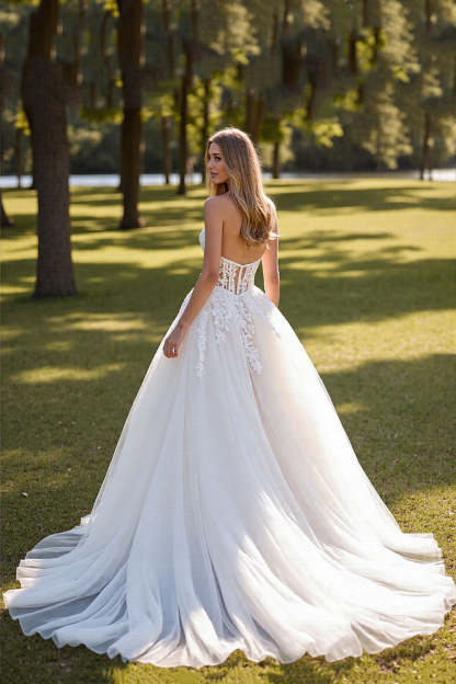 Ivory Sweetheart Corset Tulle Sweep Train Wedding Dress with Lace
