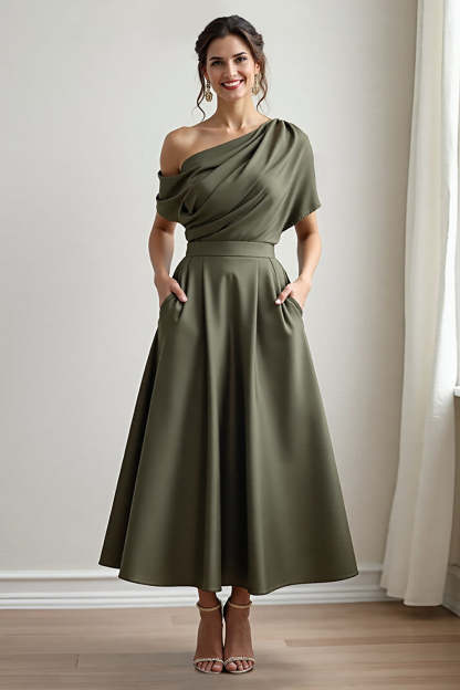 A Line Black Long Satin Mother of the Bride Dress with Pockets