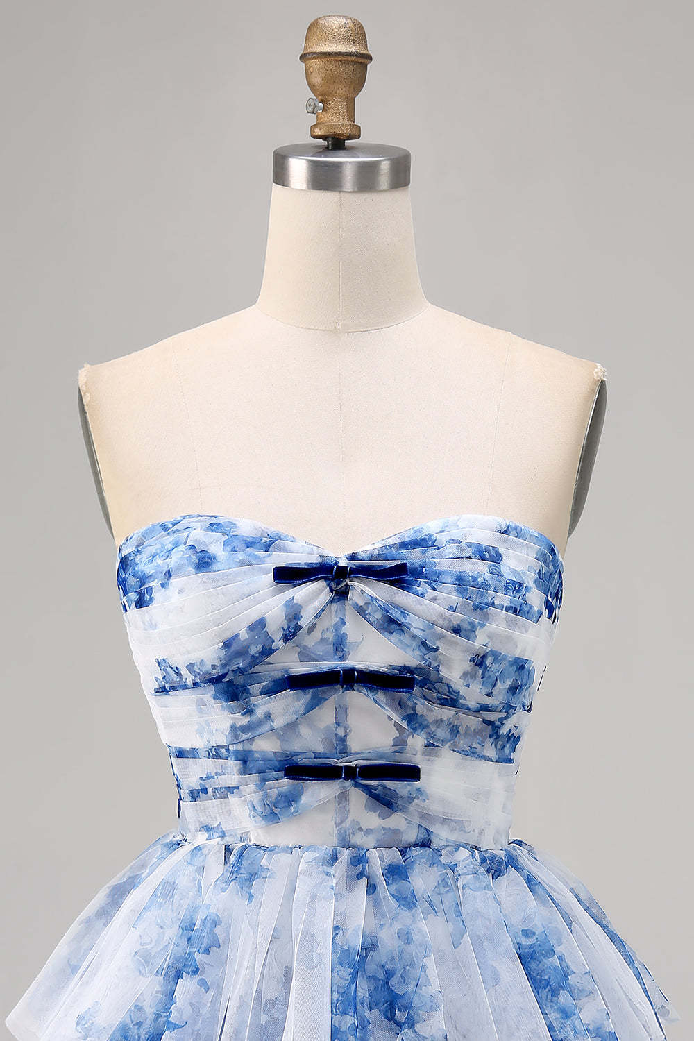 White and Blue Floral Ruffled Sweetheart Short A Line Homecoming Dress