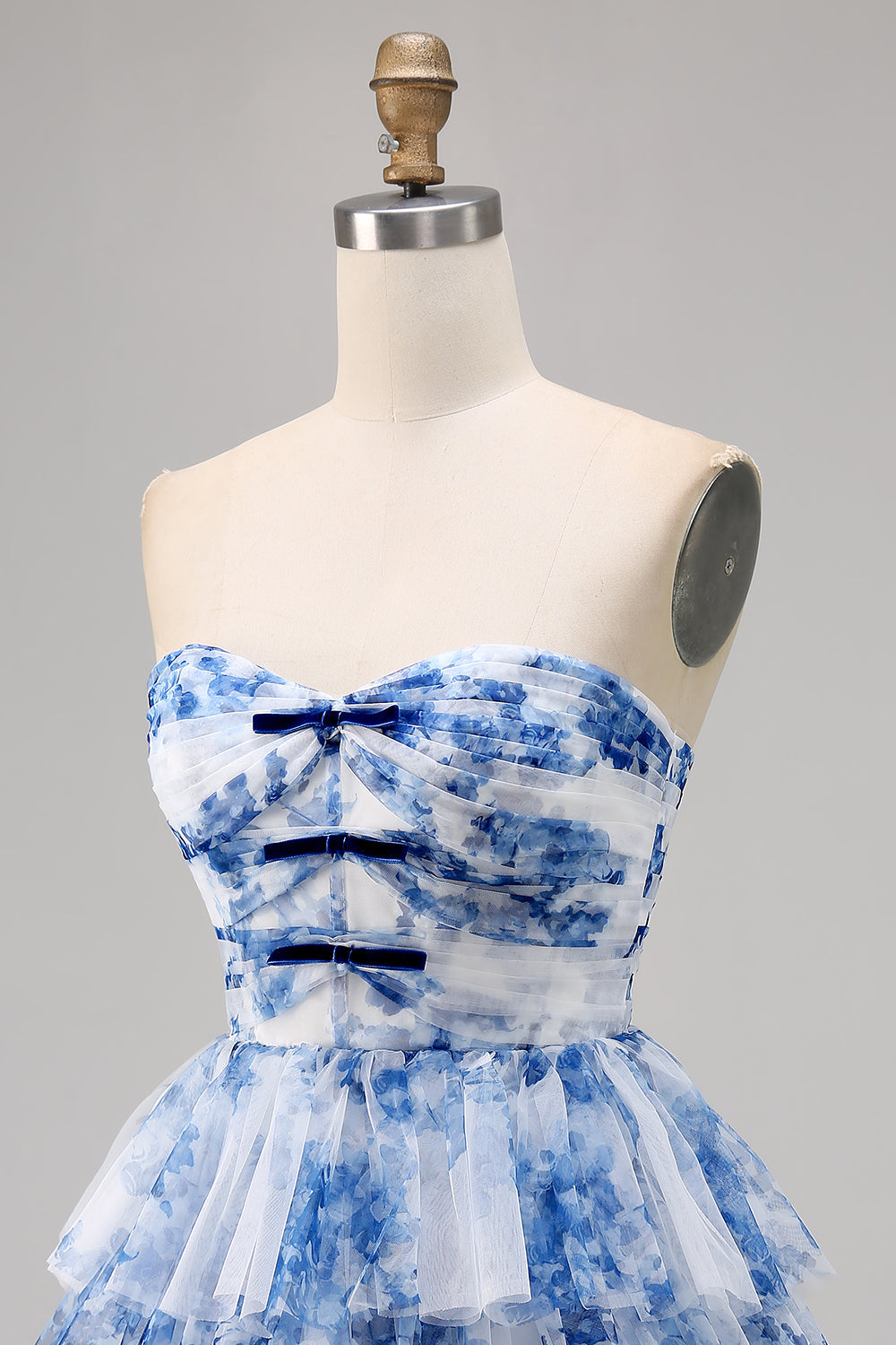 White and Blue Floral Ruffled Sweetheart Short A Line Homecoming Dress