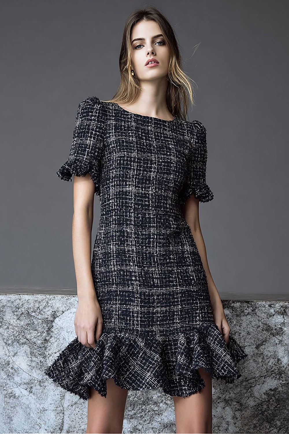 Black Plaid Tight Boat Neck Short Homecoming Outfits with Ruffles