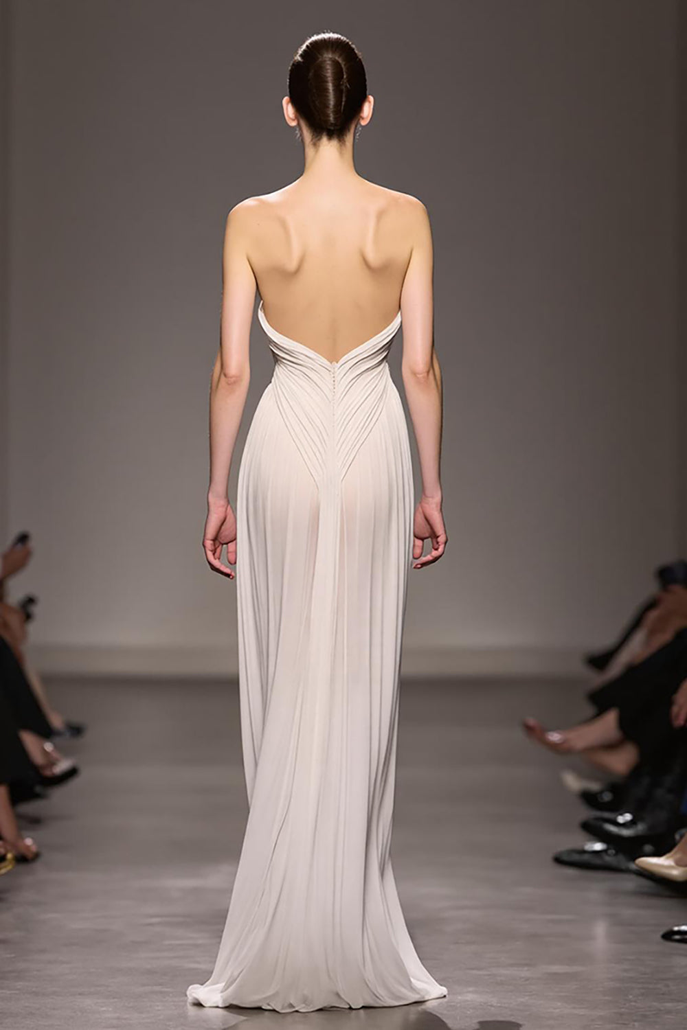 Elegant Ivory Sheath Strapless Ruched Maxi Backless Evening Dress