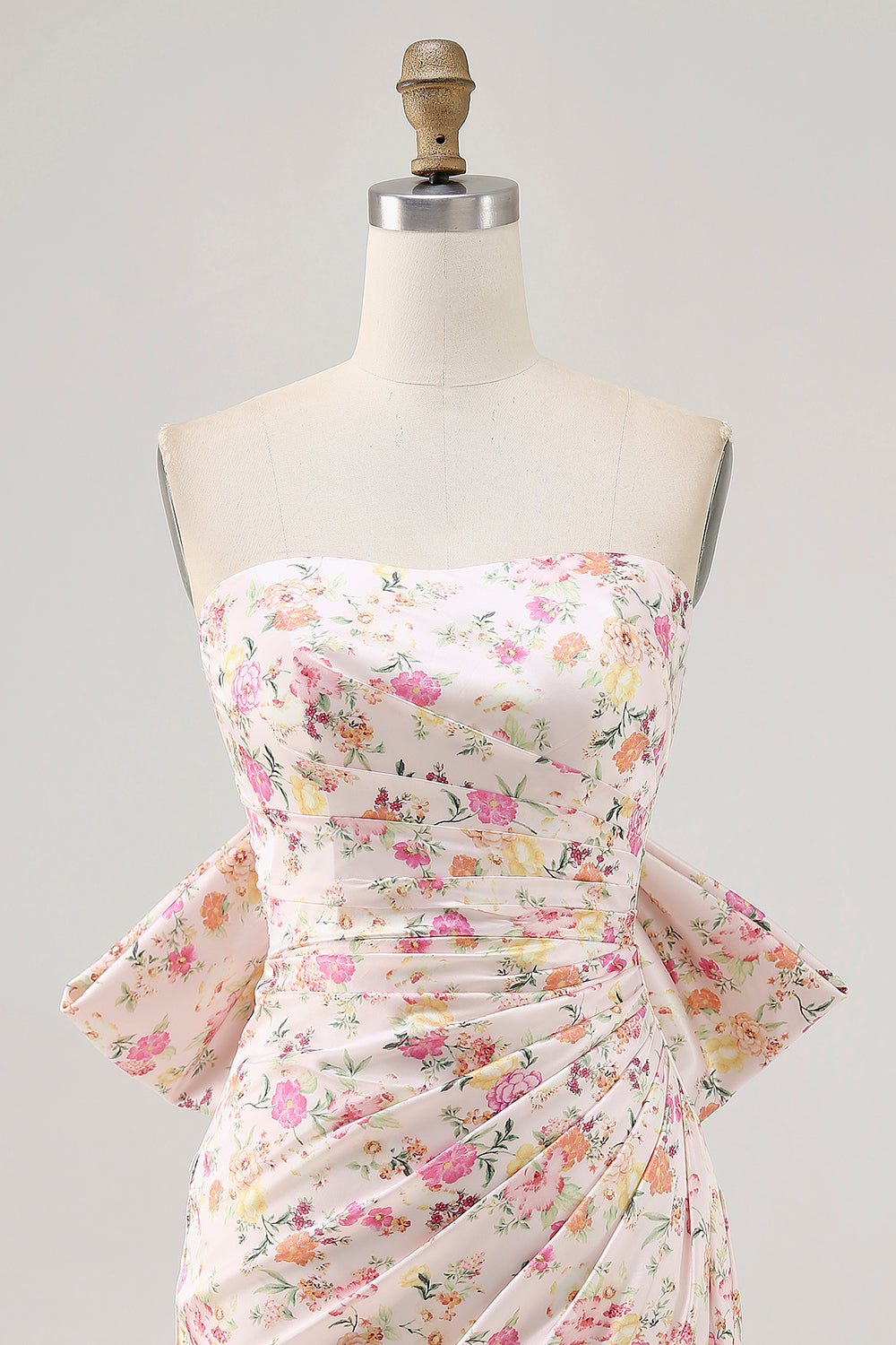 Pink Floral Strapless Ruched Tight Short Homecoming Dress with Bow