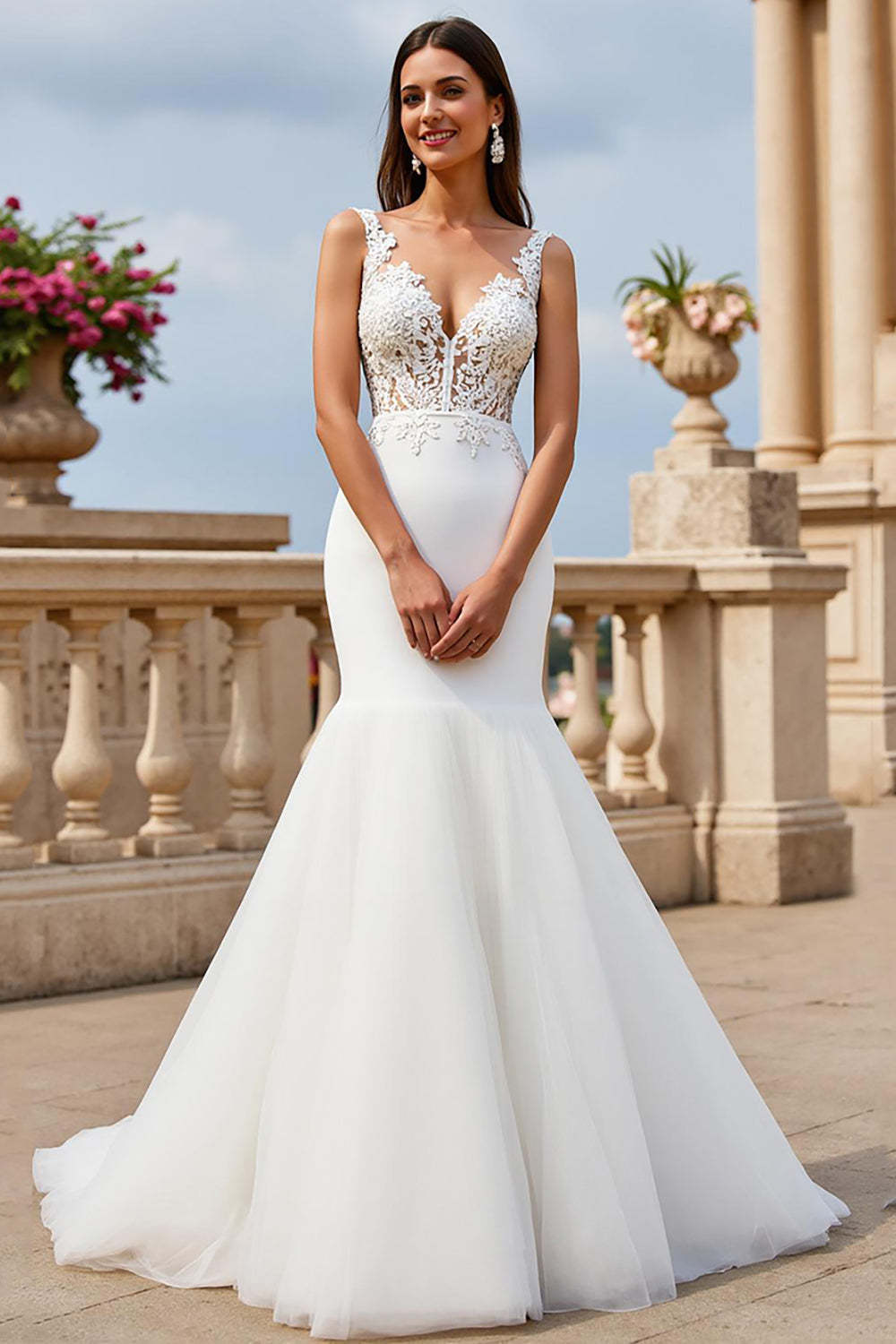 Leely Women Ivory Tulle Mermaid Sweep Train Wedding Dress with Lace Applique V-Neck Backless Bridal Dress