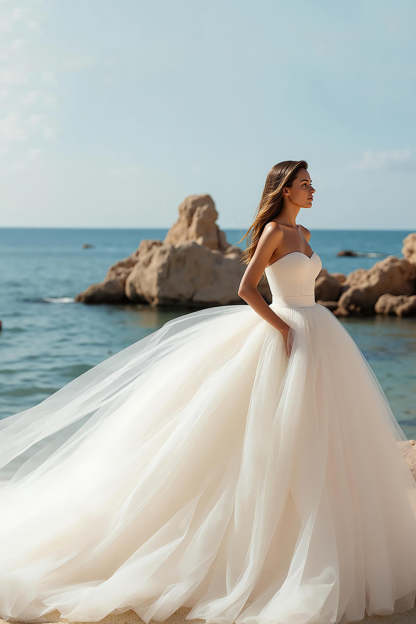 Leely Women Princess Ivory Ball Gown Tulle Sweep Train Wedding Dress Sweetheart Bridal Dress