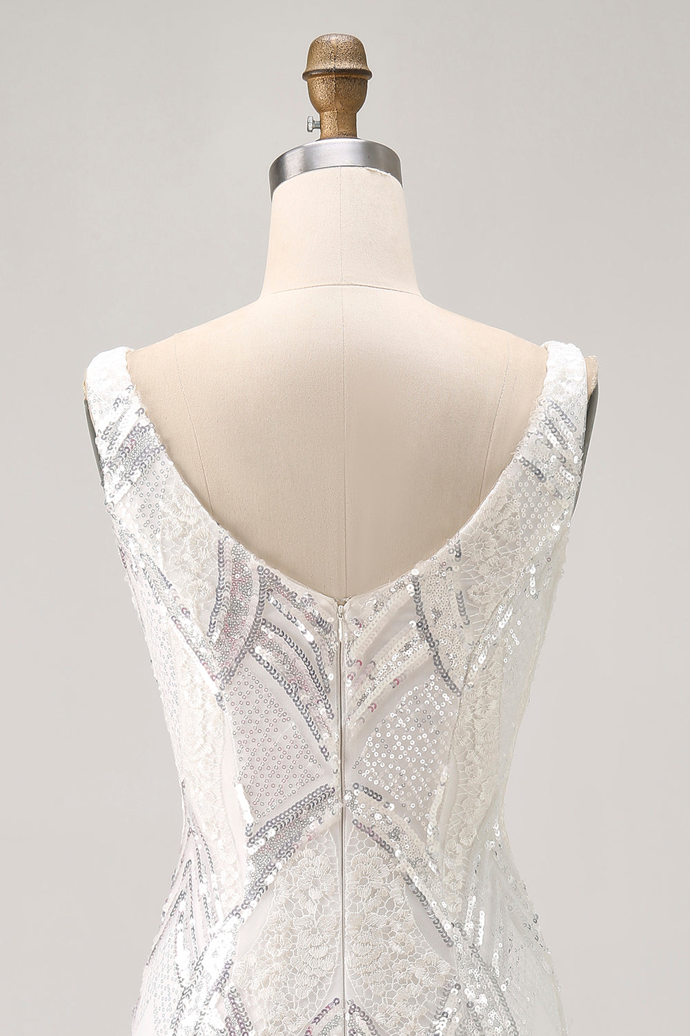 Sparkly Sequined White Tight V-Neck Short Homecoming Dress with Lace