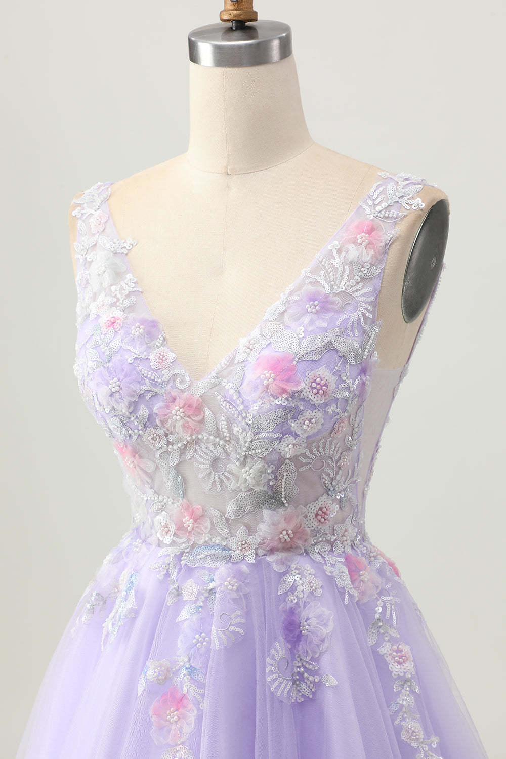 Sparkly Beaded Lilac V-Neck A line Short Homecoming Dress with Flowers