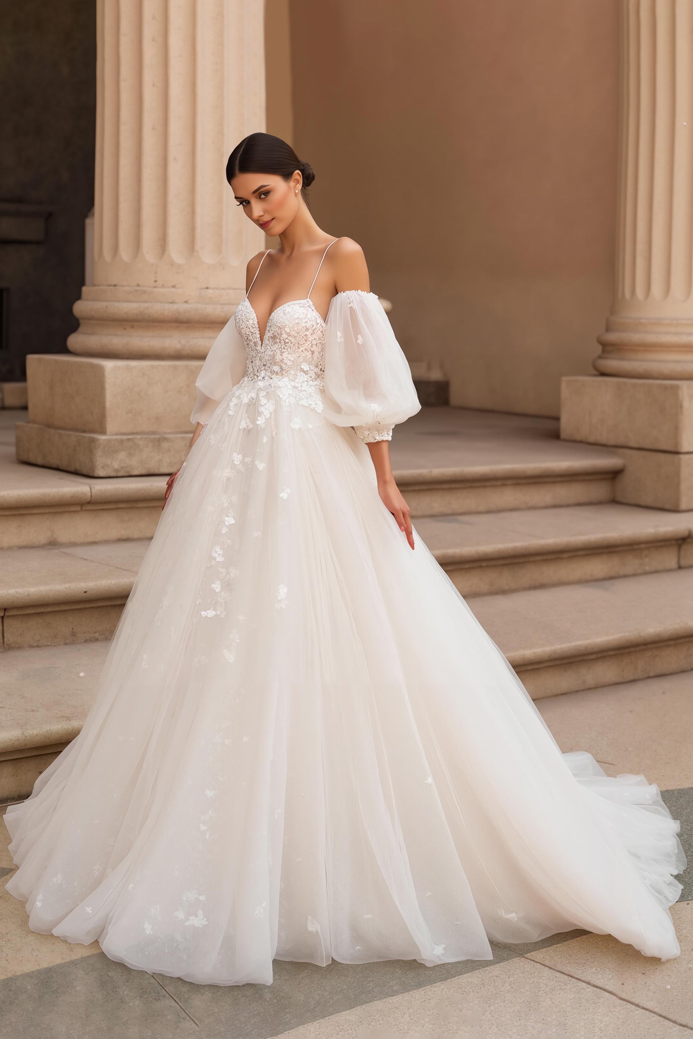 Tulle Spaghetti Straps Sweep Train Ivory Wedding Dress with Lace