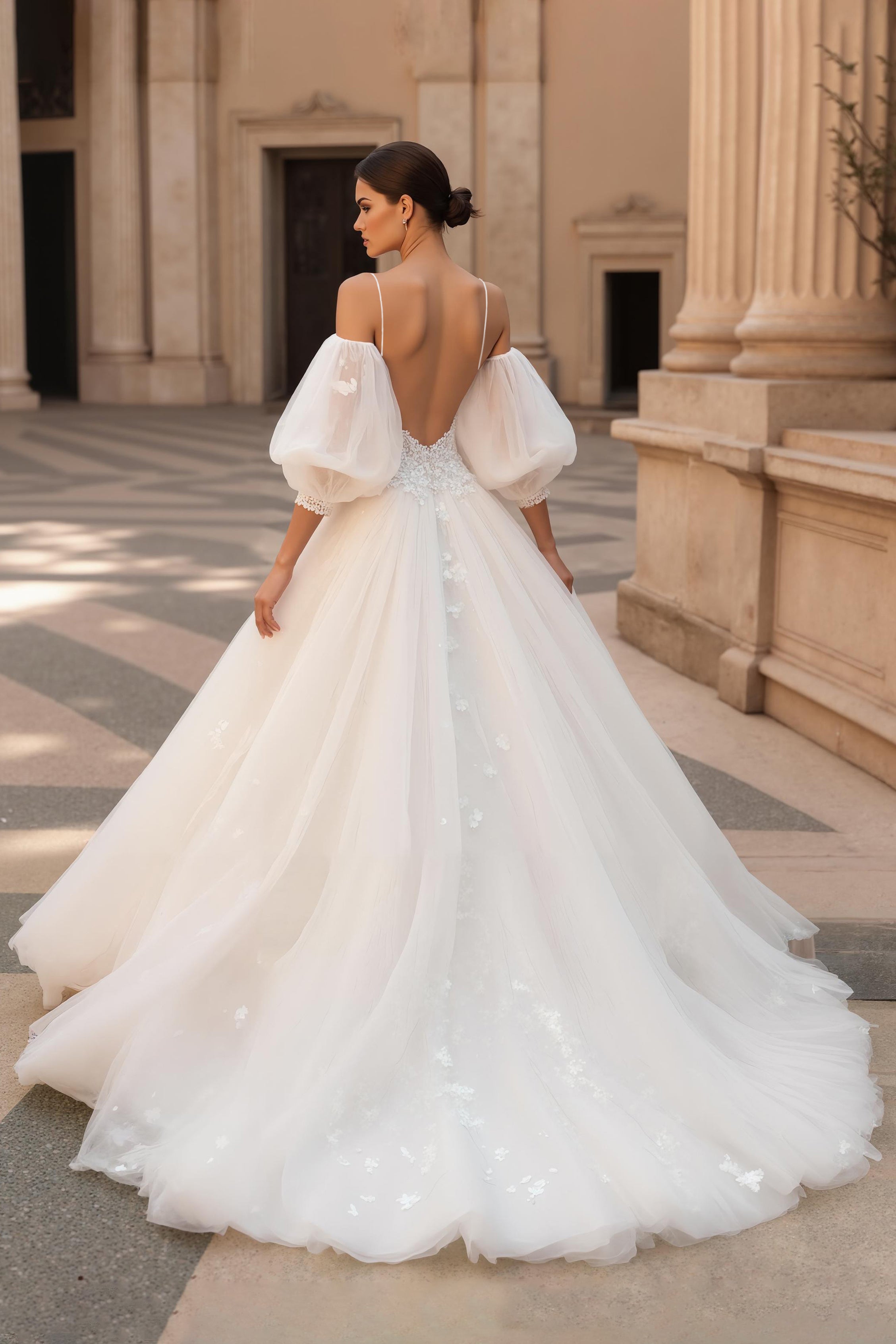 Tulle Spaghetti Straps Sweep Train Ivory Wedding Dress with Lace