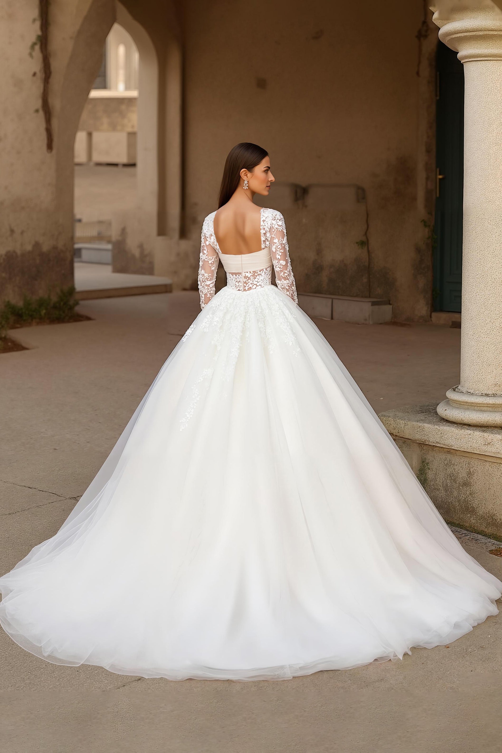 Ivory Tulle Ball Gown Sweep Train Wedding Dress with Lace