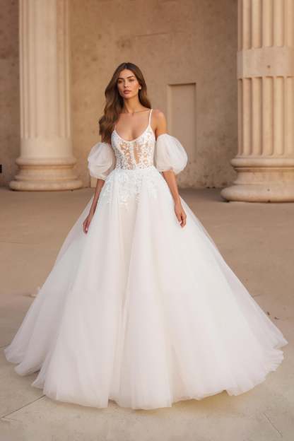 Leely Women Ivory Tulle Sweep Train Wedding Dress with Lace Ball Gown Spaghetti Straps Scoop Neck Bridal Dress
