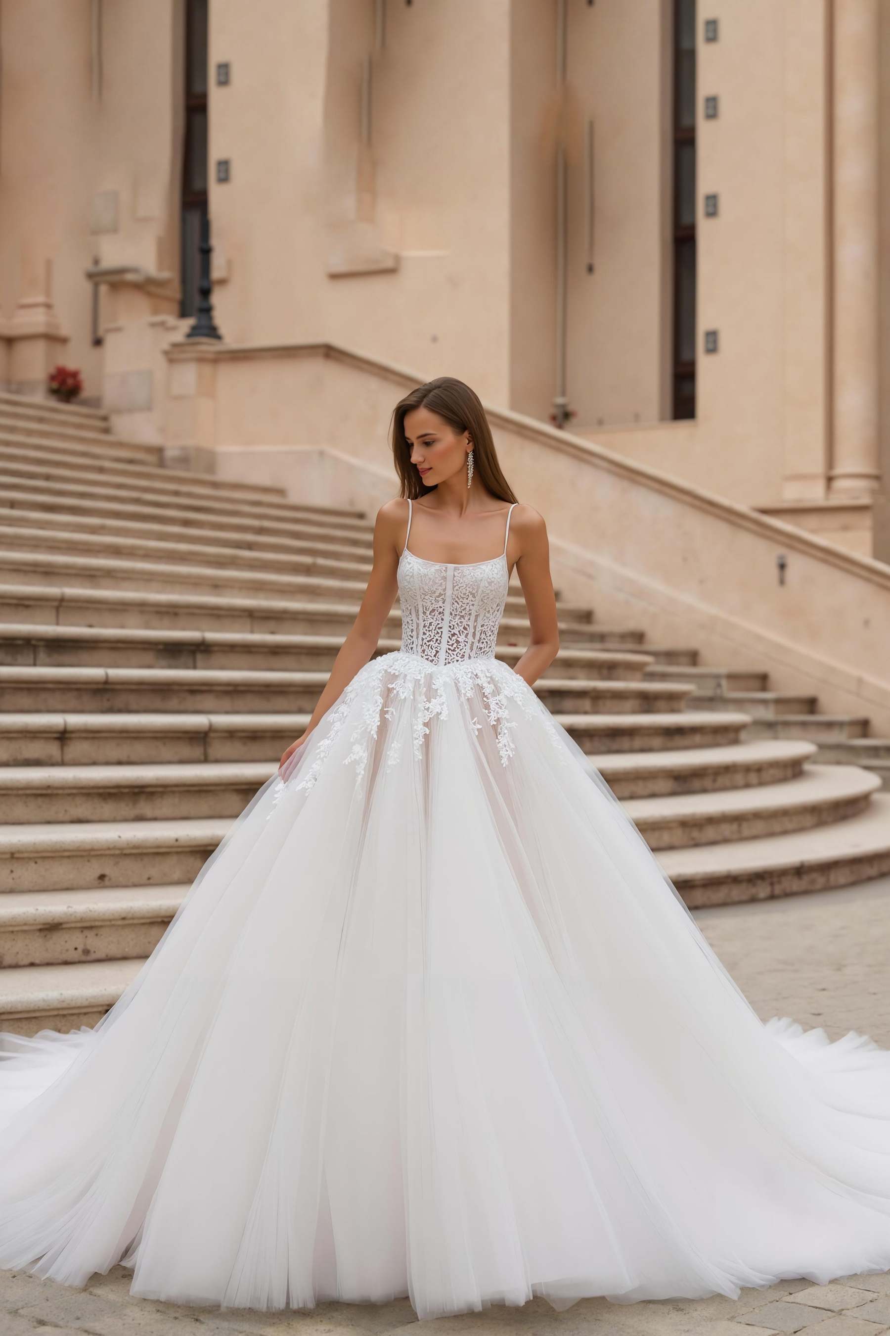 Leely Women Ivory Corset Ball Gown Tulle Wedding Dress with Lace Spaghetti Straps Sweep Train Bridal Dress