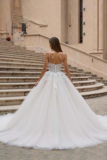 Ivory Corset Ball Gown Tulle Sweep Train Wedding Dress with Lace