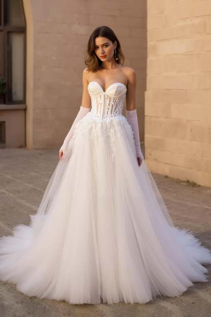 Leely Women Ivory Sweetheart Corset Sweep Train Wedding Dress with Lace Tulle A Line Bridal Dress