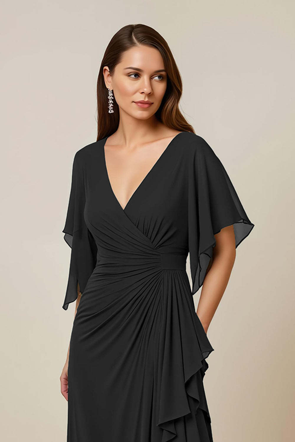 Dark Green Ruched Sheath V-Neck Maxi Mother of the Bride Dress with Ruffles