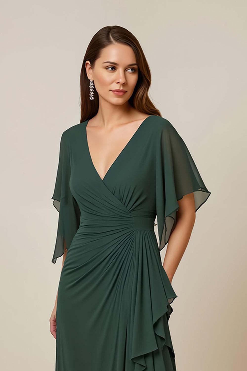 Dark Green Ruched Sheath V-Neck Maxi Mother of the Bride Dress with Ruffles