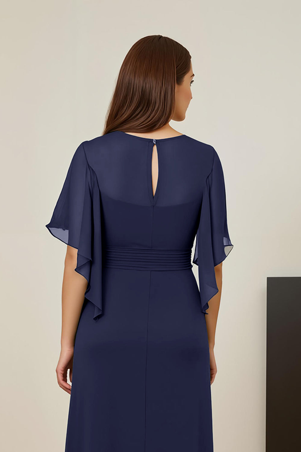 Dark Green Ruched Sheath V-Neck Maxi Mother of the Bride Dress with Ruffles