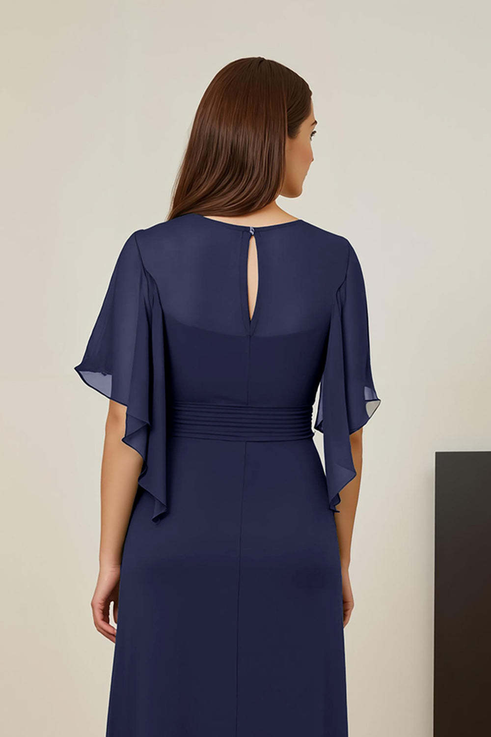 Dark Green Ruched Sheath V-Neck Maxi Mother of the Bride Dress with Ruffles