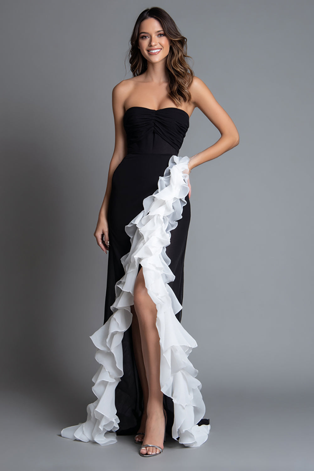 Black and White Sweetheart Ruched Mermaid Maxi Formal Dress with Ruffles