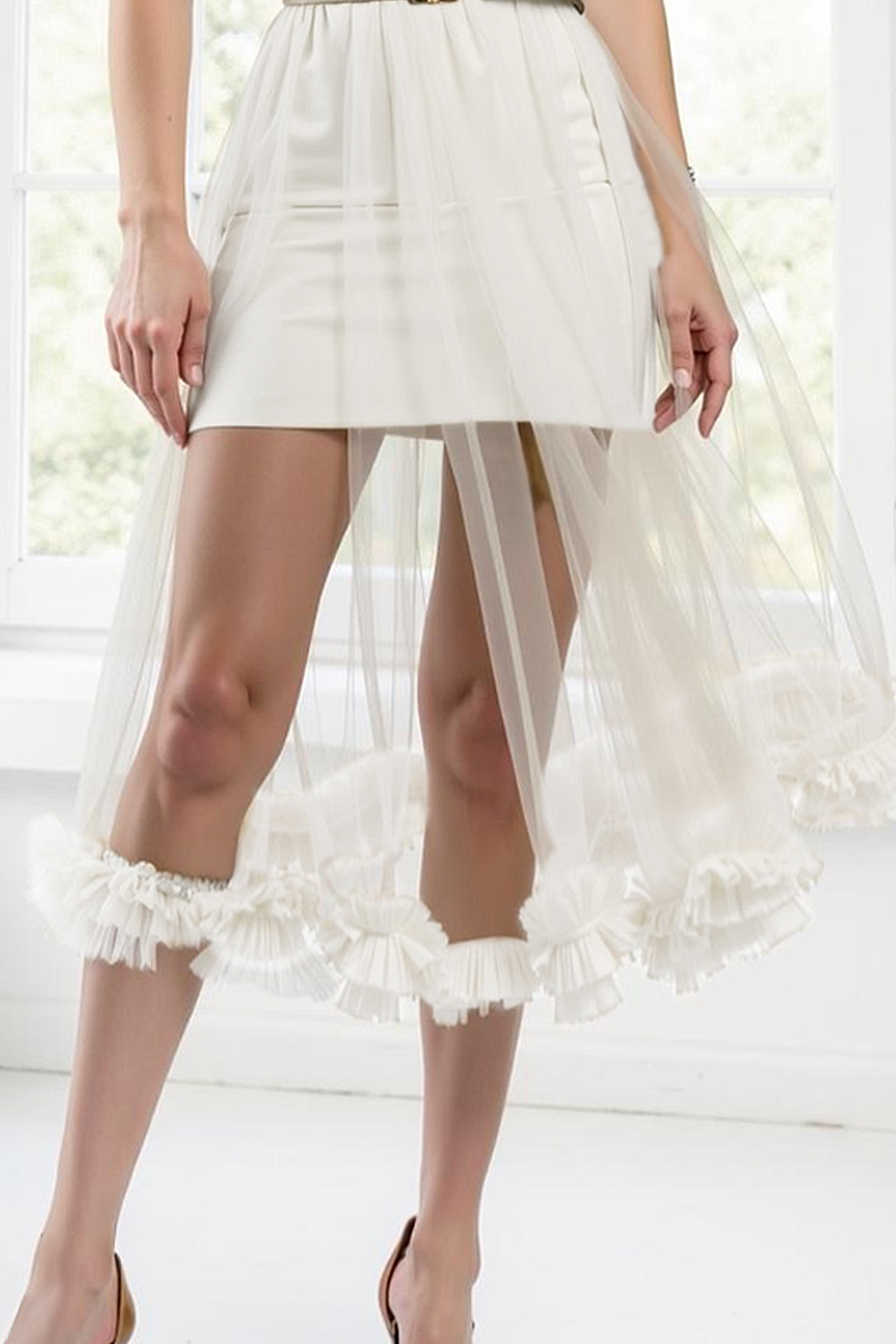 White Strapless A Line Tulle Midi Bridesmaid Dress