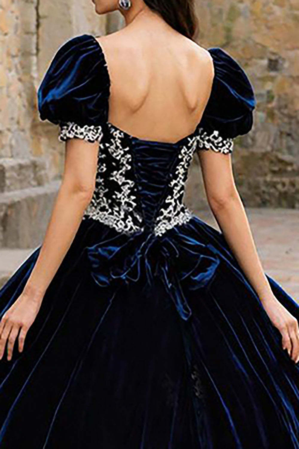 Princess Navy Sweetheart Velvet Puff Sleeves Quinceanera Dress with Appliques