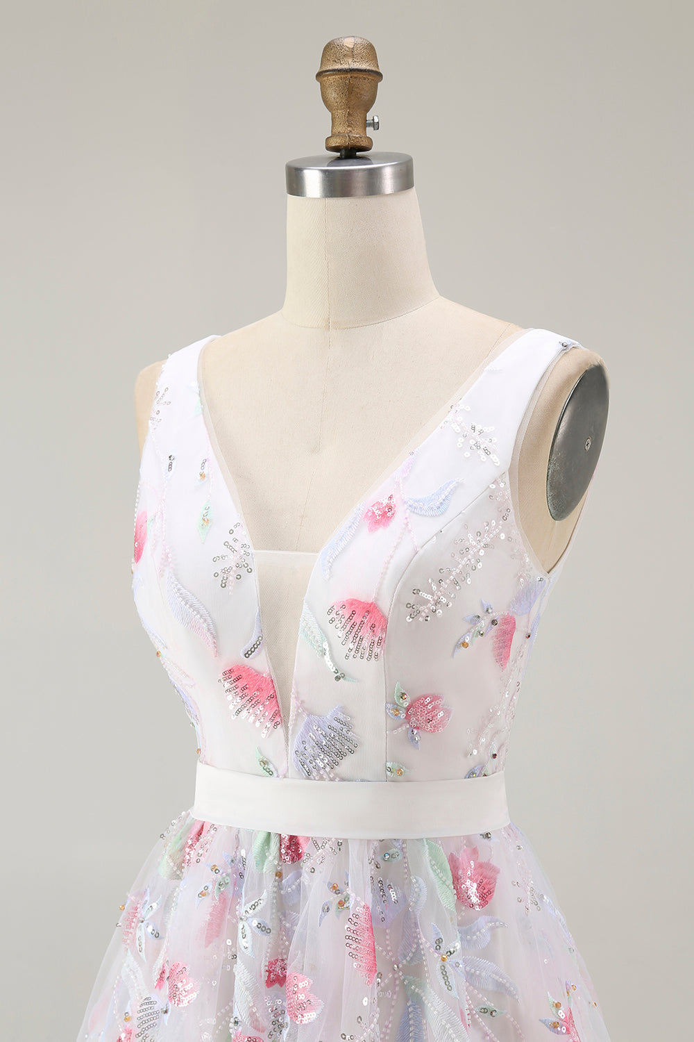 Sparkly White A Line V-Neck Short Homecoming Dress with Sequins