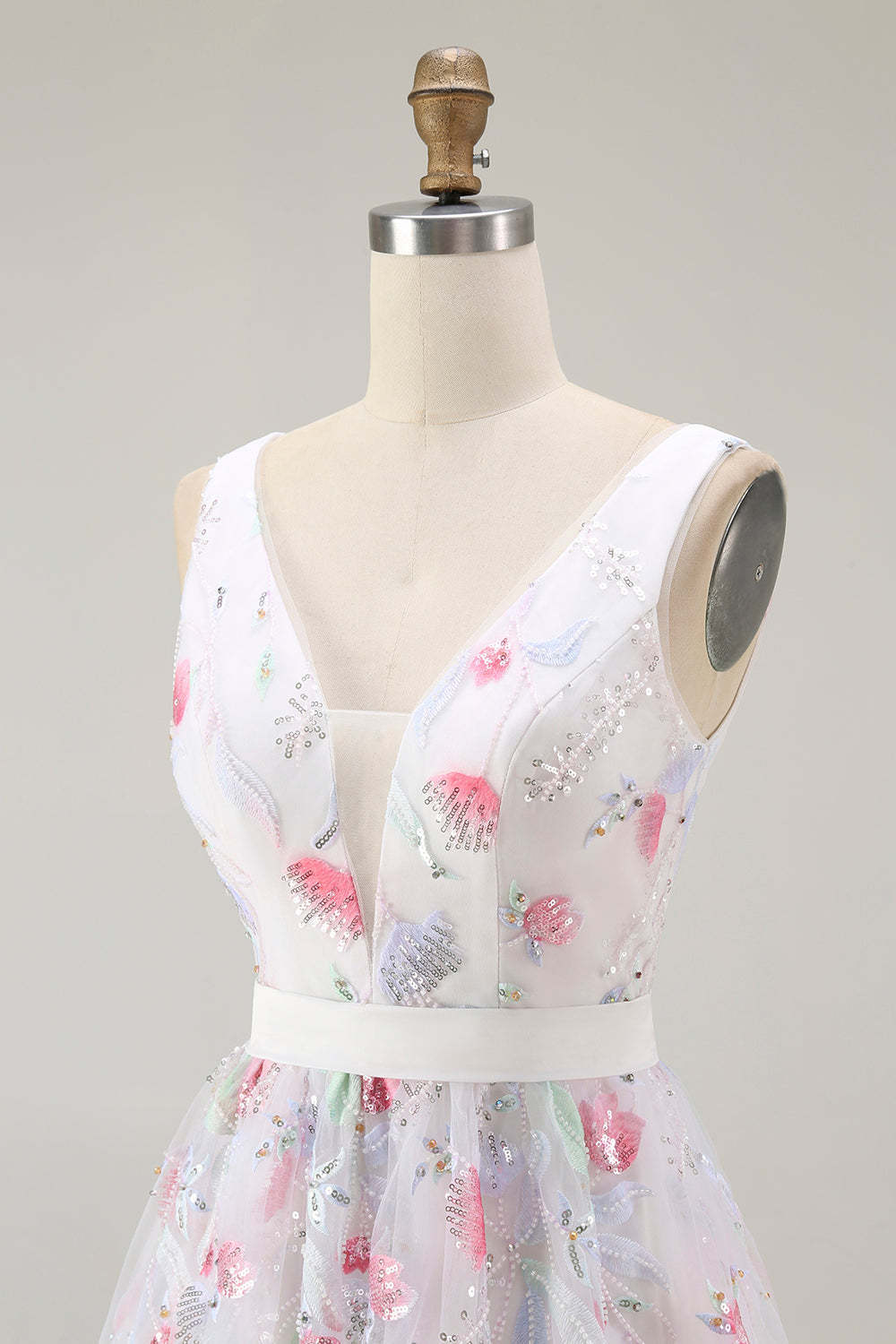 Sparkly White A Line V-Neck Short Homecoming Dress with Sequins