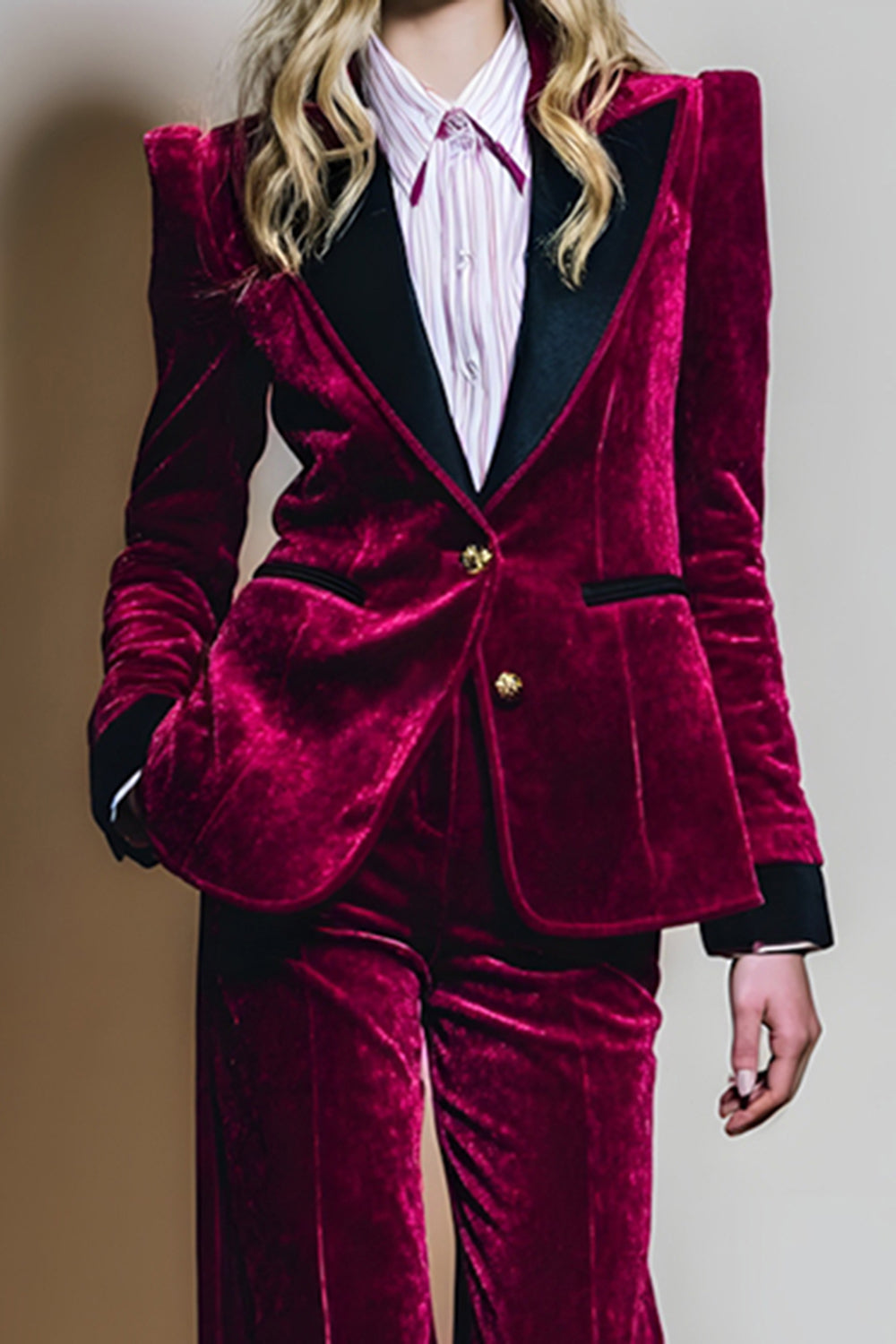 Burgundy Velvet 2 Piece Peak Lapel Long Sleeves Prom Suits