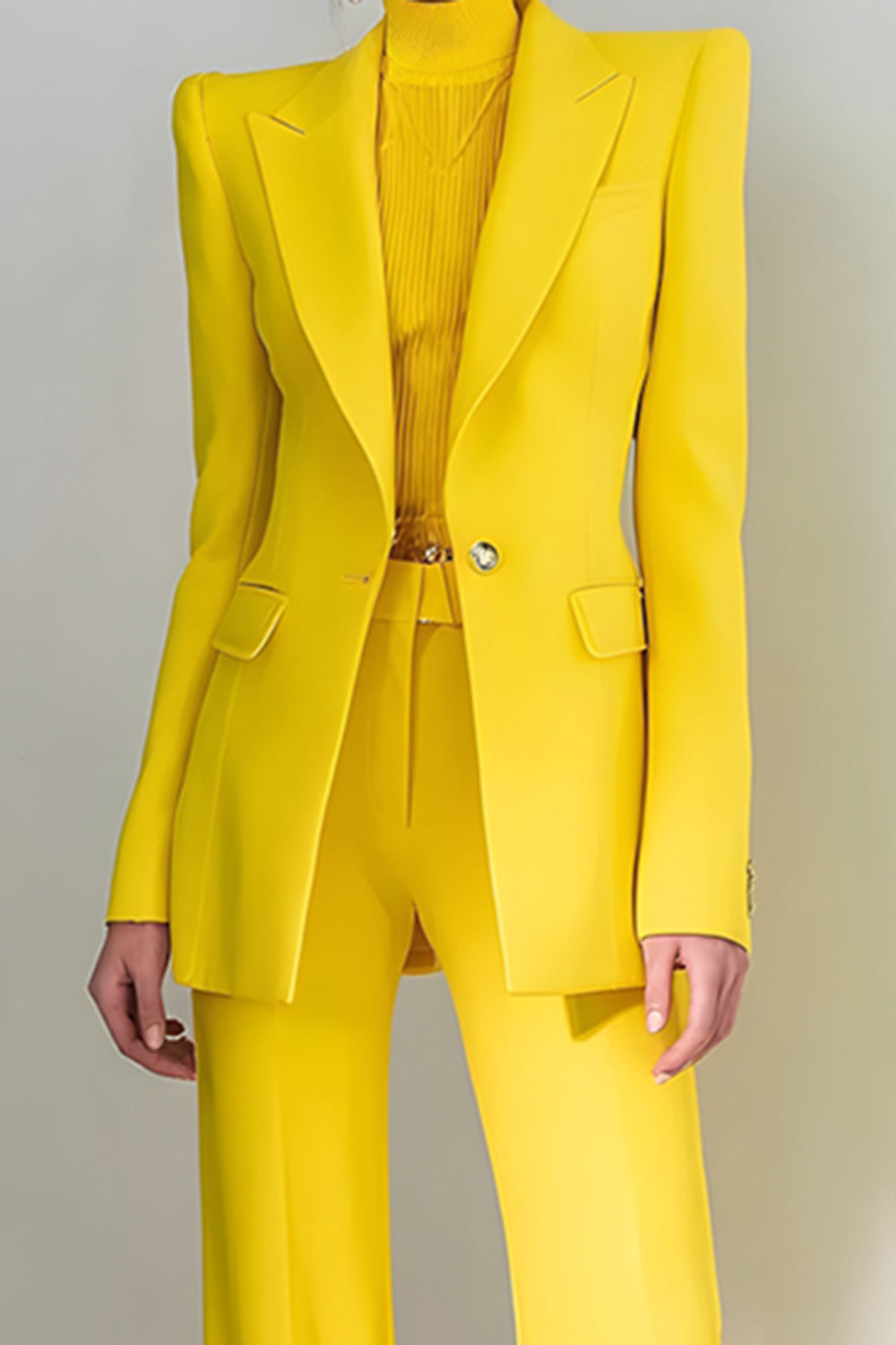 Yellow 2 Piece One Button Peak Lapel Long Sleeves Prom Suits