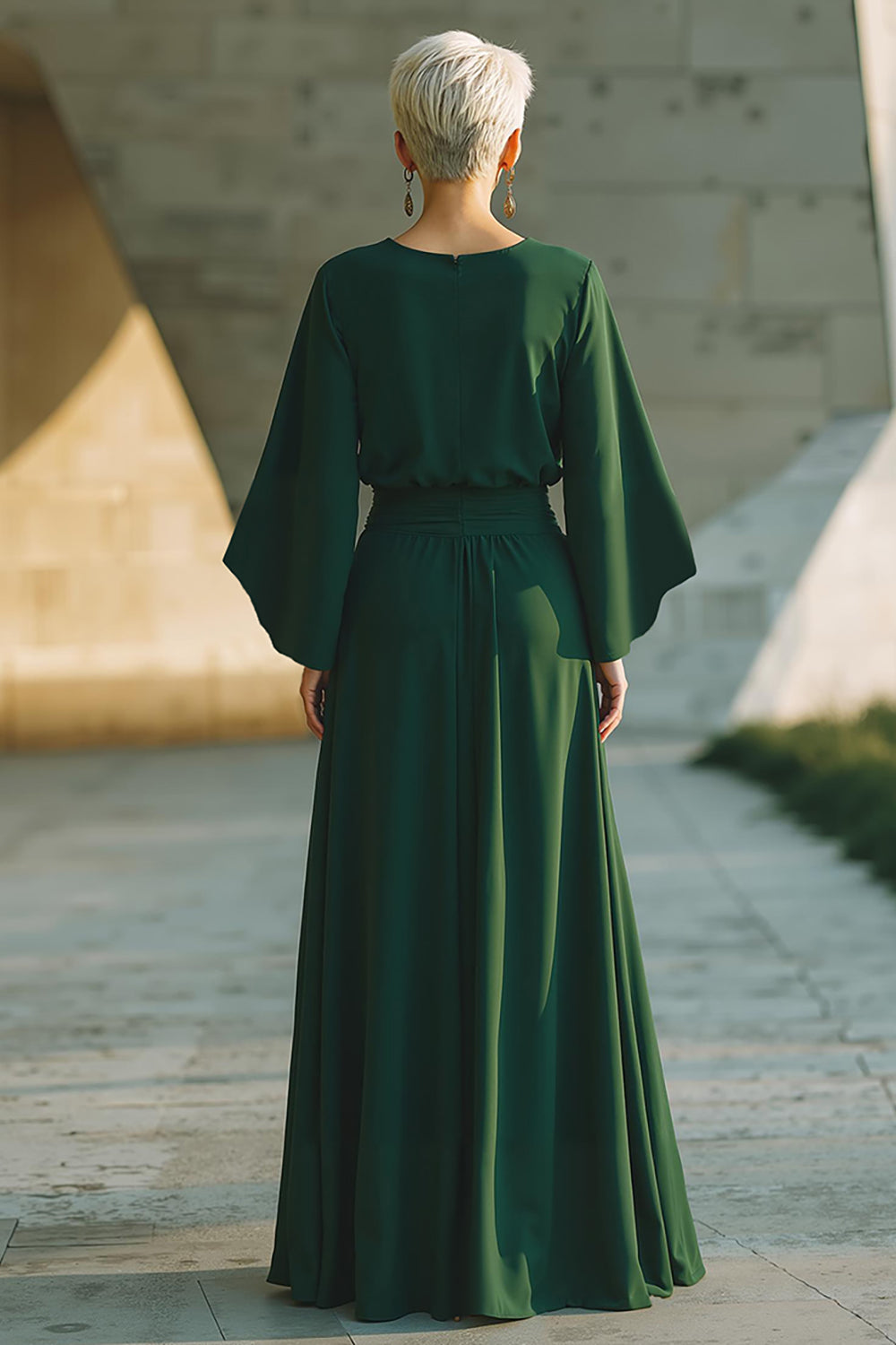 Dark Green Round Neck Flowy Long Mother of the Bride Dress with Pockets