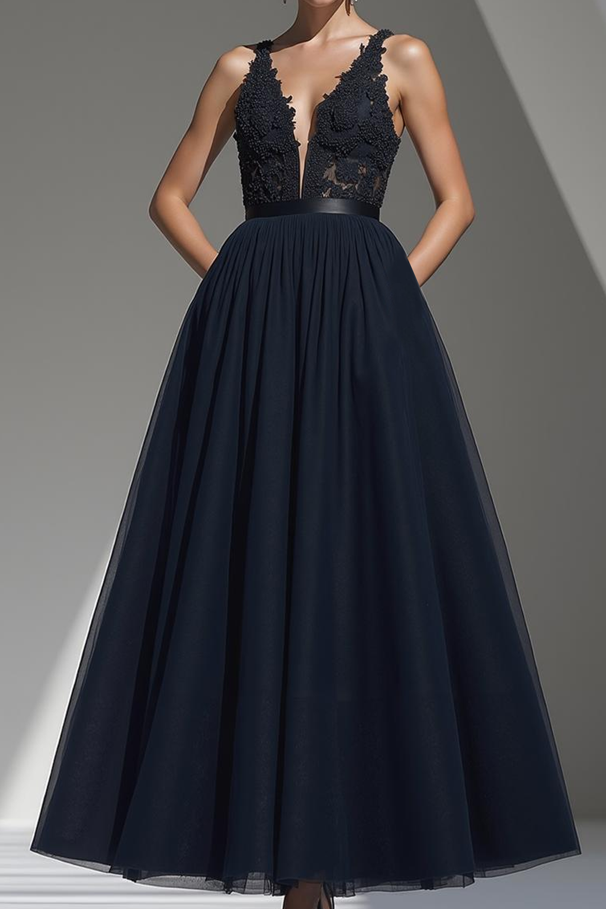 Black A Line Thick Straps Maxi Evening Dress with Appliques